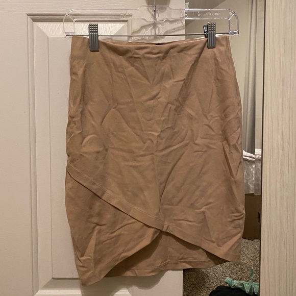 Beige tulip skirt F21 - Picture 1 of 4